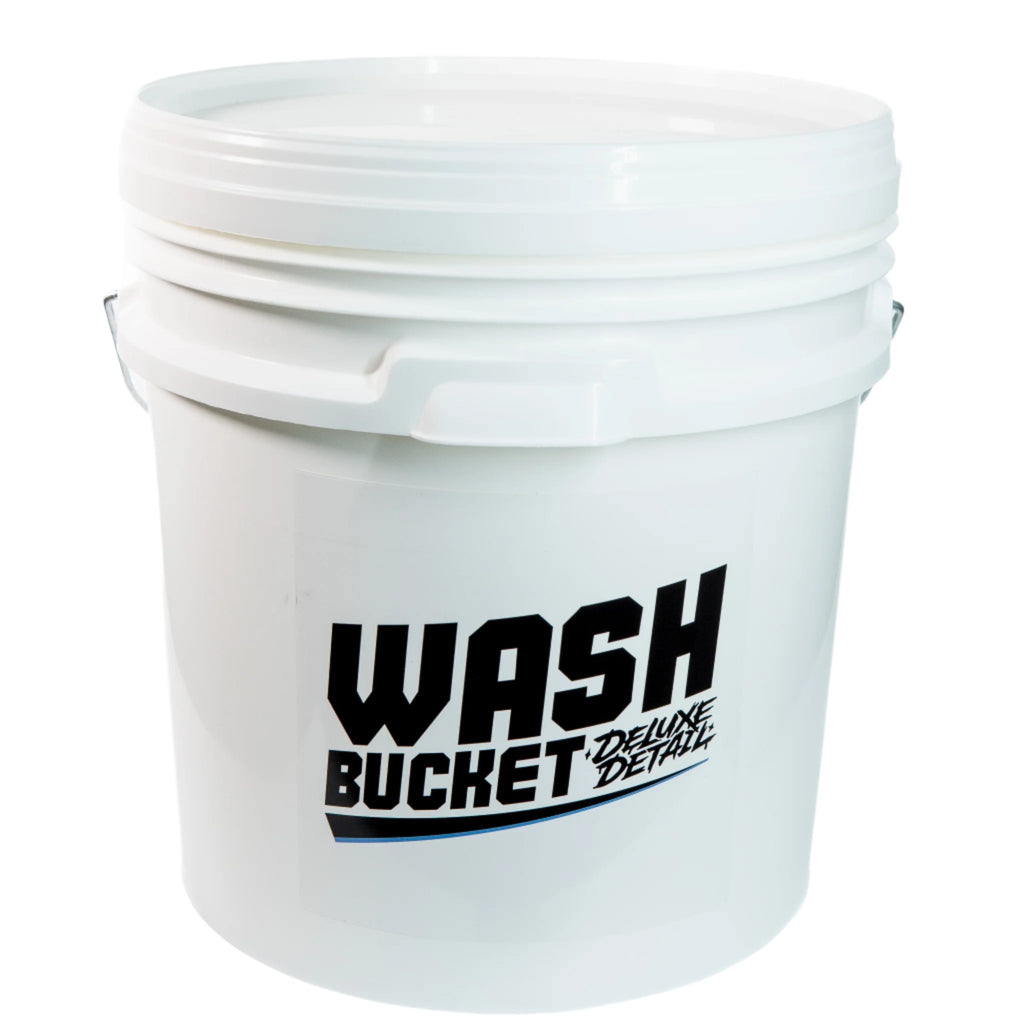 Deluxe Detail 15 litre Wash Bucket in white with lid