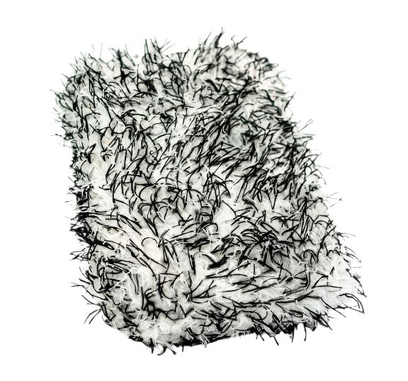 Deluxe Detail microfibre wash pad with black and white noodle fibres