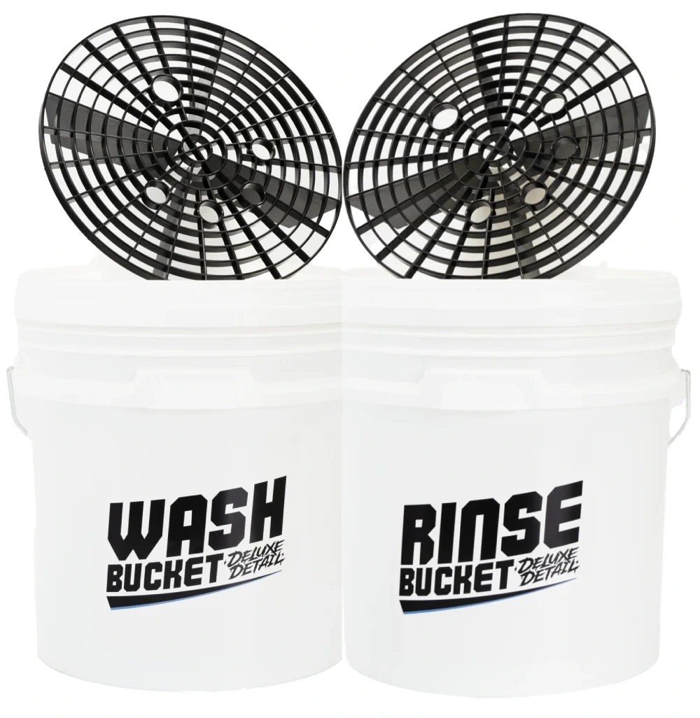 Deluxe Detail 2 bucket kit: white wash and rinse buckets with grit guards
