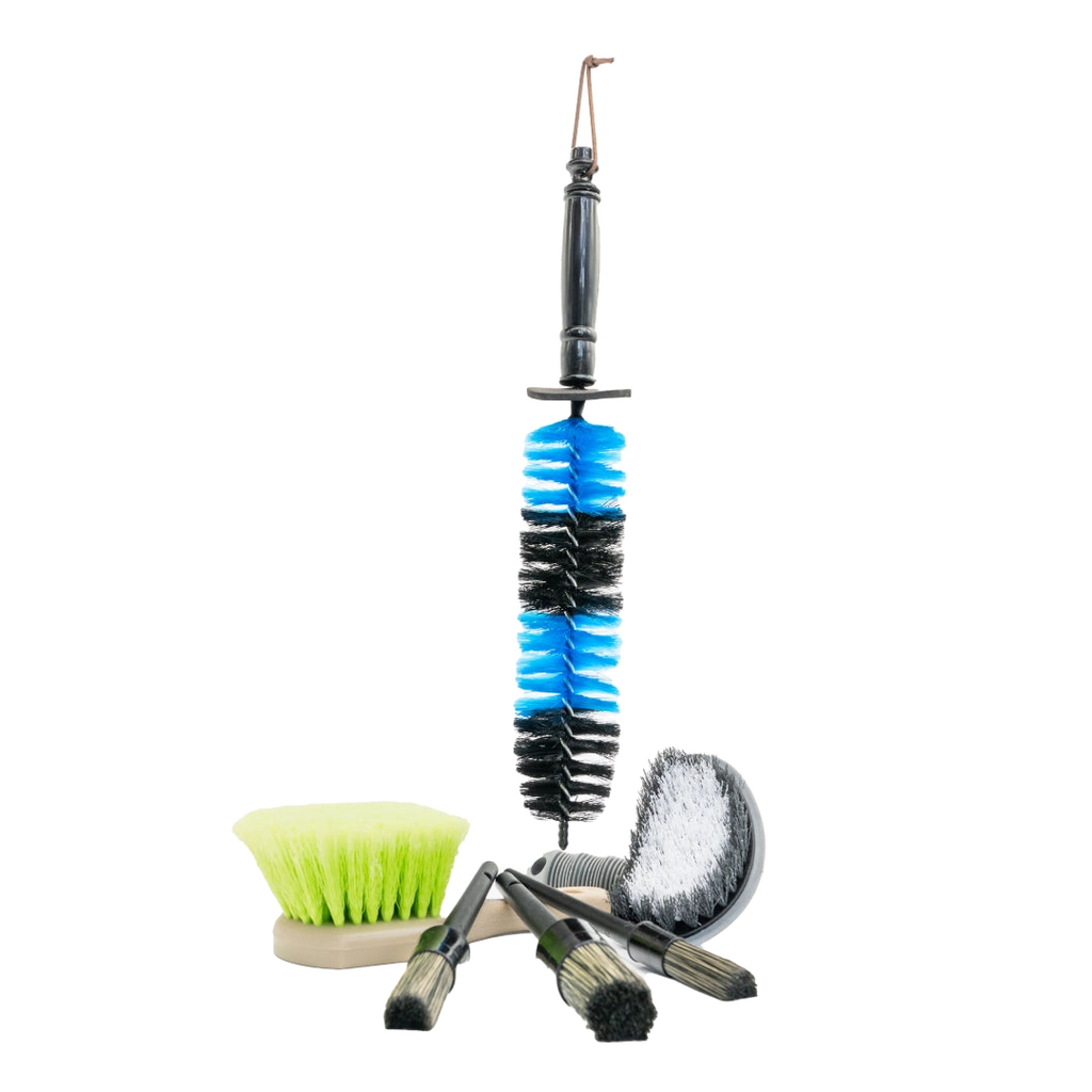 Wheel cleaning brush kit with barrel, face, tyre and lug nut brushes
